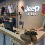 Jeep专卖店皮鞋质量堪忧，耐穿性引消费者质疑